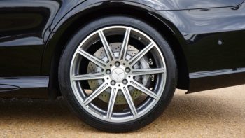 Left side mag wheels of a black car